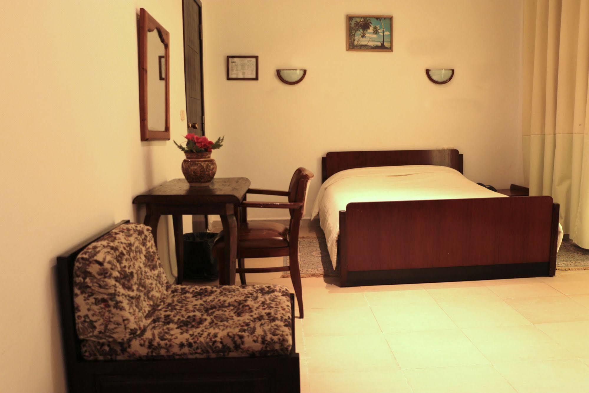 Hotel Saint Georges Tunisi Esterno foto